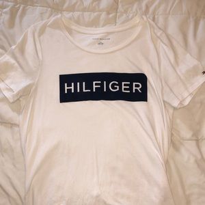 Tommy Hilfiger logo tee